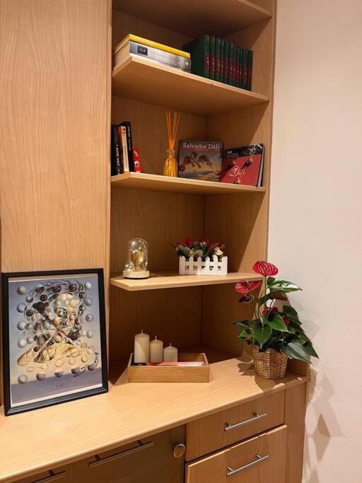 Piso Centrico Y Acogedor Apartment ฟิกวยเรส ภายนอก รูปภาพ