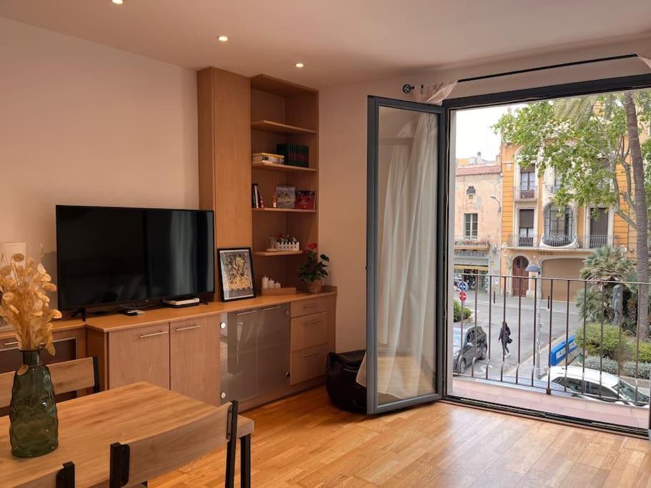 Piso Centrico Y Acogedor Apartment ฟิกวยเรส ภายนอก รูปภาพ