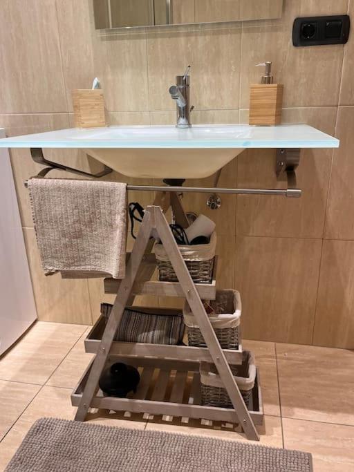 Piso Centrico Y Acogedor Apartment ฟิกวยเรส ภายนอก รูปภาพ