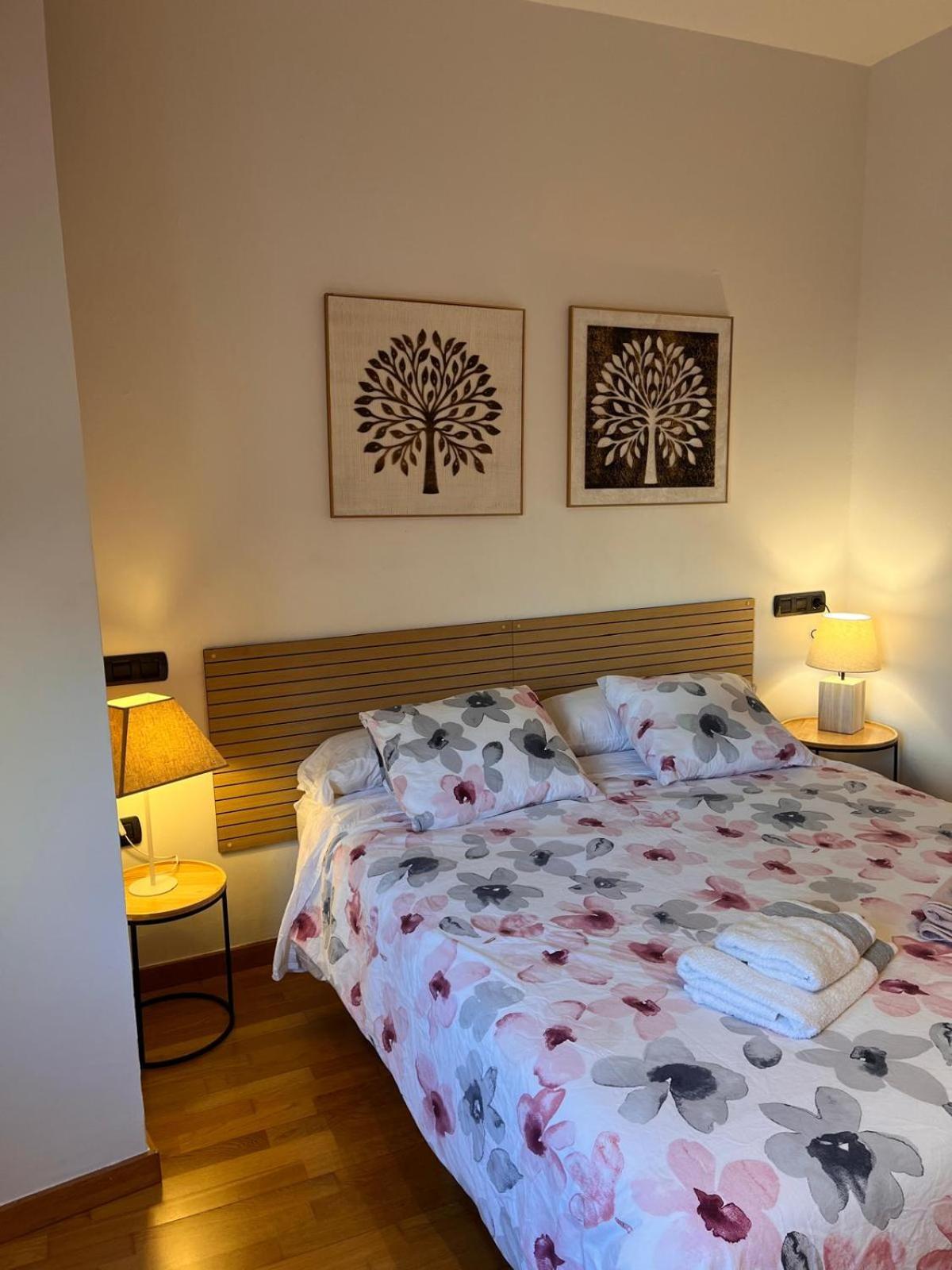 Piso Centrico Y Acogedor Apartment ฟิกวยเรส ภายนอก รูปภาพ